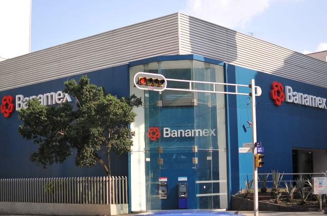 A branch of Banamex, Mexico's fourth largest financial group, is pictured in Mexico city on September 24, 2025. Mexican tycoon Fernando Chico Pardo has agreed to pay $2.3 billion to acquire a 25-percent stake in US banking giant Citi's Mexican subsidiary, the group said on September 24, 2025. (Photo by Victor CRUZ / AFP)