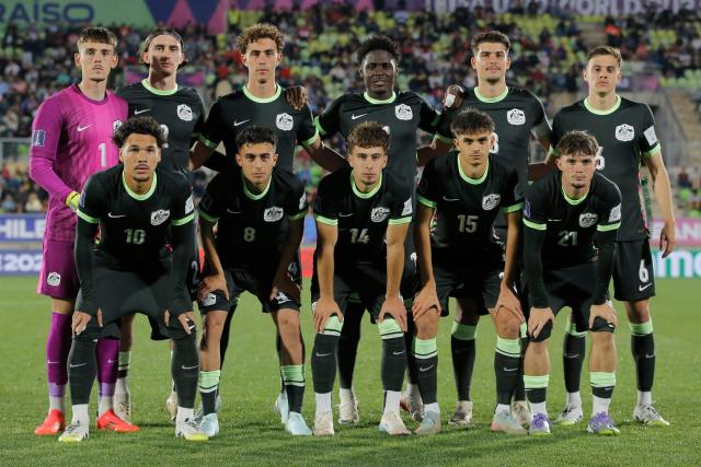 Australia's players pose for a team photo ahead of the 2025 FIFA U-20 World Cup football match between Argentina and Australia at the Elias Figueroa Stadium in Valparaiso, Chile on October 1, 2025. (Photo by JAVIER TORRES / AFP)