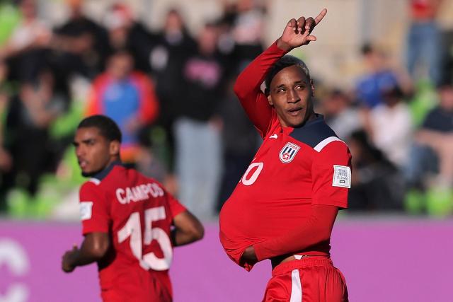 TOPSHOT - Cuba's forward #10 Michael Camejo celebrates scoring his team's first goal during the 2025 FIFA U-20 World Cup football match between Italy and Cuba at the Elias Figueroa Stadium in Valparaiso, Chile on October 1, 2025. (Photo by Javier TORRES / AFP)