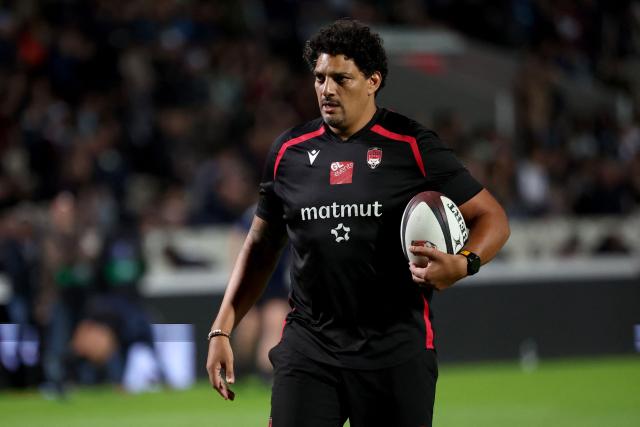 Lyon's French head coach Karim Ghezal looks on during the warm up ahead of the French Top14 rugby union match between Union Bordeaux-Begles (UBB) and Lyon Olympique Universitaire Rugby at the Chaban-Delmas Stadium in Bordeaux, south-western France, on October 4, 2025. (Photo by ROMAIN PERROCHEAU / AFP)