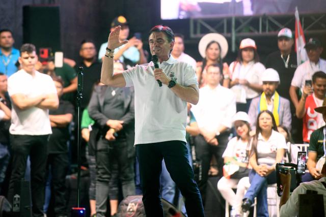 Bolivia's presidential candidate for the Christian Democratic Party (PDC), Rodrigo Paz speaks during his closing campaign rally in Santa Cruz, Bolivia, on October 13, 2025. Bolivia will hold the runoff presidential election on October 19. (Photo by Rodrigo URZAGASTI / AFP)