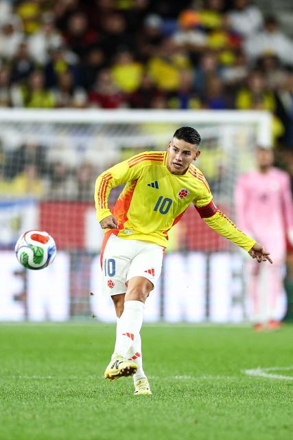 Colombia's midfielder #10 Juan Fernando Quintero controls the ball during the international friendly football match between Canada and Colombia at Sports Illustrated Stadium in Harrison, New Jersey, on October 14, 2025. (Photo by CHARLY TRIBALLEAU / AFP)