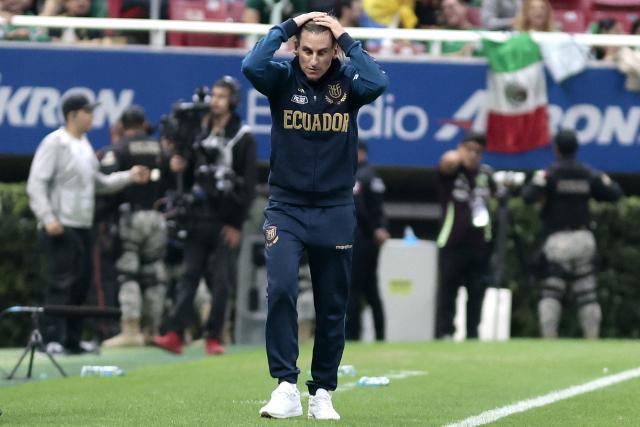 Ecuador's Argentine head coach Sebastian Beccacece gestures during the international friendly match between Mexico and Ecuador at the Akron Stadium in Zapopan, Jalisco state, Mexico on October 14, 2025. (Photo by Ulises Ruiz / AFP)