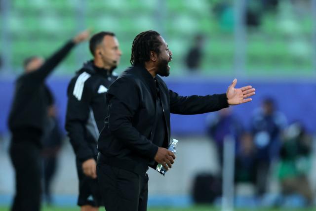 France's head coach Bernard Diomede gives instructions during the 2025 FIFA U-20 World Cup semi-final football match between Morocco and France at the Elias Figueroa Stadium in Valparaiso, Chile on October 15, 2025. (Photo by Javier TORRES / AFP)