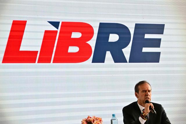 Bolivia's presidential candidate for the Freedom and Democracy (Libre) Alliance, Jorge "Tuto" Quiroga, speaks during a press conference with foreign media in La Paz on October 17, 2025. An ex-president and a senator will go head-to-head in Bolivia's presidential runoff on October 19, 2025, both with promises to fix the South American country's broken economy. Senator Rodrigo Paz came from behind to take the top spot with 32 percent of votes cast in a first round in August, but has since fallen behind ex-president Jorge "Tuto" Quiroga in stated voter intention. (Photo by MARTIN BERNETTI / AFP)
