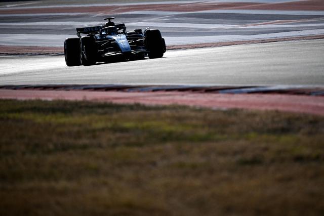 Williams' Thai driver Alexander Albon races during the Sprint Qualifying ahead of the United States Formula One Grand Prix at the Circuit of the Americas in Austin, Texas, on October 17, 2025. (Photo by RONALDO SCHEMIDT / AFP)