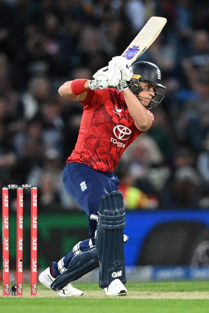 England's Jacob Bethell bats during the first Twenty20 international cricket match between New Zealand and England at Hagley Oval in Christchurch on October 18, 2025. (Photo by Sanka VIDANAGAMA / AFP)