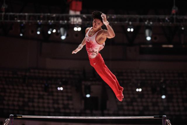 Japan's Shinnosuke Oka performs during the men's qualifying session at the 53rd FIG Artistic Gymnastics World Championships In Jakarta on October 19, 2025. (Photo by Yasuyoshi CHIBA / AFP)