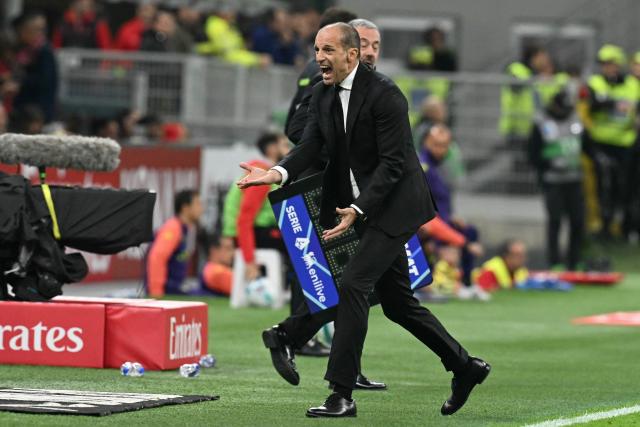 CORRECTION / AC Milan's Italian coach Massimiliano Allegri reacts during the Italian Serie A football match between AC Milan and Fiorentina at San Siro stadium in Milan, northern Italy, on October 19, 2025. (Photo by Stefano RELLANDINI / AFP) / “The erroneous mention[s] appearing in the metadata of this photo by Stefano RELLANDINI has been modified in AFP systems in the following manner: [AC Milan's Italian coach Massimiliano Allegri] instead of [Fiorentina headcoach Stefano Pioli]. Please immediately remove the erroneous mention[s] from all your online services and delete it (them) from your servers. If you have been authorized by AFP to distribute it (them) to third parties, please ensure that the same actions are carried out by them. Failure to promptly comply with these instructions will entail liability on your part for any continued or post notification usage. Therefore we thank you very much for all your attention and prompt action. We are sorry for the inconvenience this notification may cause and remain at your disposal for any further information you may require.”