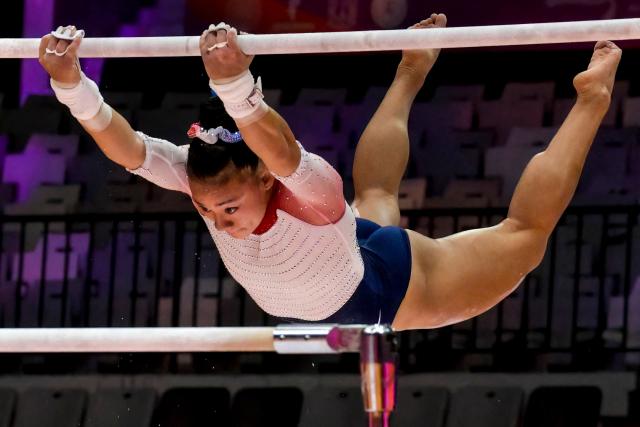 USA's Leanne Wong competes on the uneven bars during the women's qualifying session at the 53rd FIG Artistic Gymnastics World Championships in Jakarta on October 21, 2025. (Photo by BAY ISMOYO / AFP)