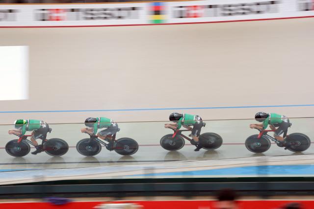 Ireland's Erin Creighton, Ireland's Fiona Mangan, Ireland's Aoife O'Brien and Ireland's Caoimhe O'Brien compete during the women's team pursuit classification at the 2025 UCI Track World Championships, in the Peñalolen Velodrome in Santiago, on October 22, 2025. (Photo by Javier TORRES / AFP)
