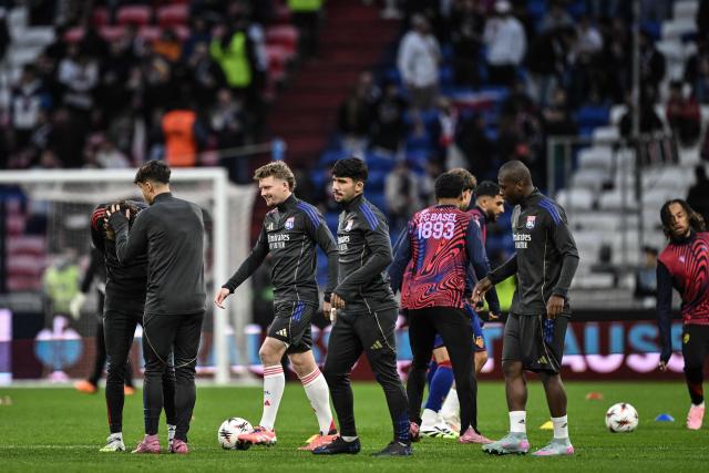 Lyon's players take part in a training session ahead of the UEFA Europa League football match between Olympique Lyonnais (OL) and FC Basel at the Groupama Stadium in Decines-Charpieu, central-eastern France on October 23, 2025. (Photo by JEFF PACHOUD / AFP)