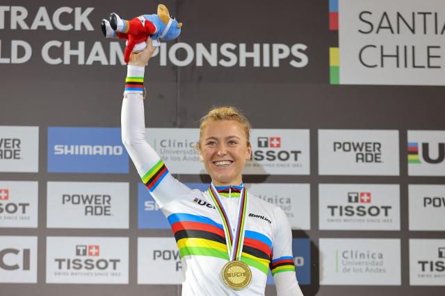 Ireland's #23 Lara Gillespie poses with her golden medal after the awards ceremony for the women's elimination race final event of the 2025 UCI Track World Championships at the Penalolen Velodrome, in Santiago, on October 23, 2025. (Photo by Javier TORRES / AFP)