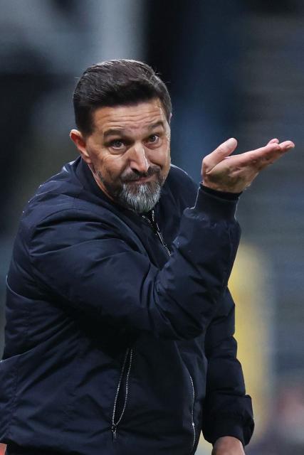 RSC Anderlecht's Albanian headcoach Besnik Hasi gestures during the Belgian "Pro League" First Division football match between Royal Charleroi SC and RSC Anderlecht at Stade du Pays de Charleroi in Charleroi on October 25, 2025. Anderlecht's head coach Besnik Hasi pictured during a soccer match between Sporting Charleroi and RSC Anderlecht, Friday 24 October 2025 in Charleroi, on day 12 of the 2025-2026 'Jupiler Pro League' first division of the Belgian championship. BELGA PHOTO BRUNO FAHY (Photo by BRUNO FAHY / BELGA / AFP) / Belgium OUT