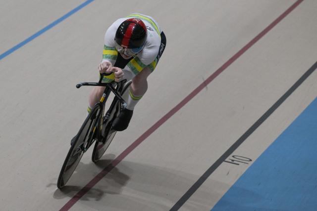 Australia's #72 Tayte Ryan competes in the men's 1km time trial race final at the 2025 UCI Track World Championships, in the Penalolen Velodrome in Santiago, on October 24, 2025. (Photo by Rodrigo ARANGUA / AFP)