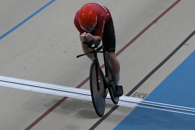Denmark's Rasmus Pedersen competes in the men's individual pursuit event final at the 2025 UCI Track World Championships, in the Penalolen Velodrome in Santiago, on October 24, 2025. (Photo by Rodrigo ARANGUA / AFP)