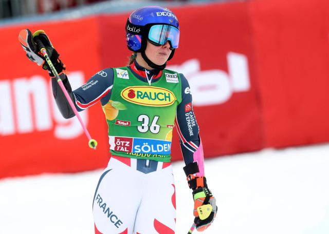 France's Clara Direz reacts after the second run of the women's giant slalom event of the FIS Alpine Skiing World Cup in Soelden, Austria on October 25, 2025. (Photo by Johann GRODER / various sources / AFP) / Austria OUT