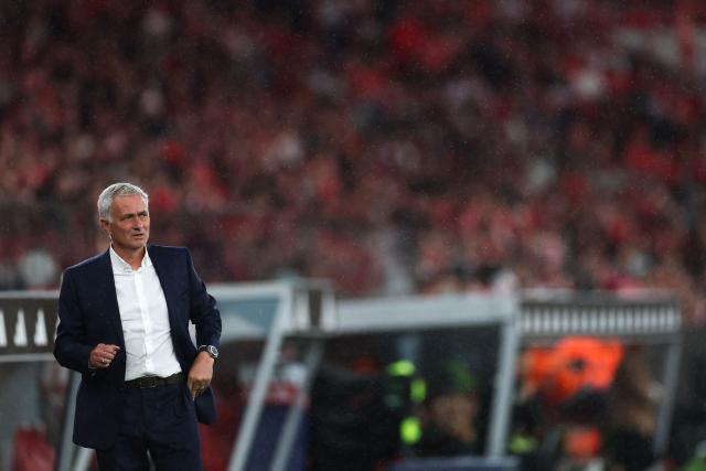 SL Benfica's Portuguese head coach #00 Jose Mourinho looks on during the Portuguese League football match between SL Benfica and FC Arouca at Estadio da Luz in Lisbon on October 25, 2025. (Photo by PATRICIA DE MELO MOREIRA / AFP)