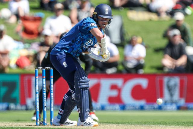 England's Sam Curran bats during the first one-day international (ODI) cricket match between New Zealand and England at Bay Oval in Tauranga on October 26, 2025. (Photo by DJ MILLS / AFP)