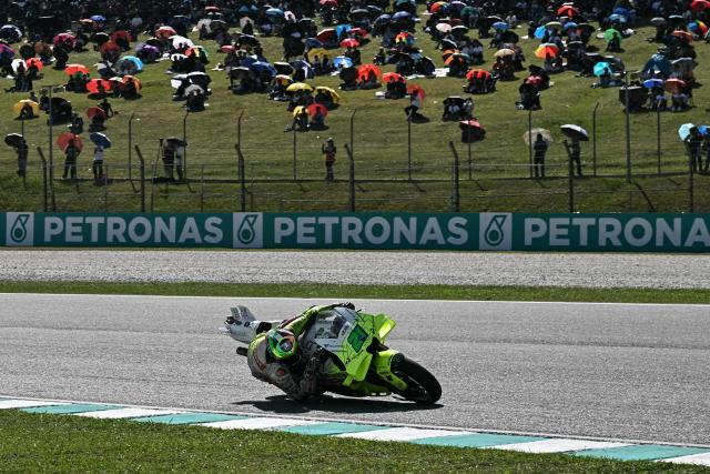 Pertamina Enduro VR46 Raging Team's Italian MotoGP rider Franco Morbidelli rides in the MotoGP Malaysian Grand Prix at the Sepang International Circuit in Sepang on October 26, 2025. (Photo by Lillian SUWANRUMPHA / AFP)