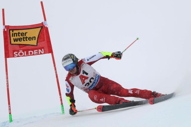 Austria's Manuel Feller competes during the first run of the men's giant slalom at the Alpine Ski World Cup opener in Solden on October 26, 2025. (Photo by Johann GRODER / APA / AFP) / Austria OUT
