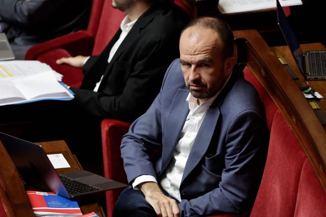 La France Insoumise - Nouveau Front Populaire's MP Manuel Bompard attends  the examination a draft finance bill as part of the debate and review of the 2026 State Budget at the French National Assembly, in Paris, on October 27, 2025. (Photo by STEPHANE DE SAKUTIN / AFP)