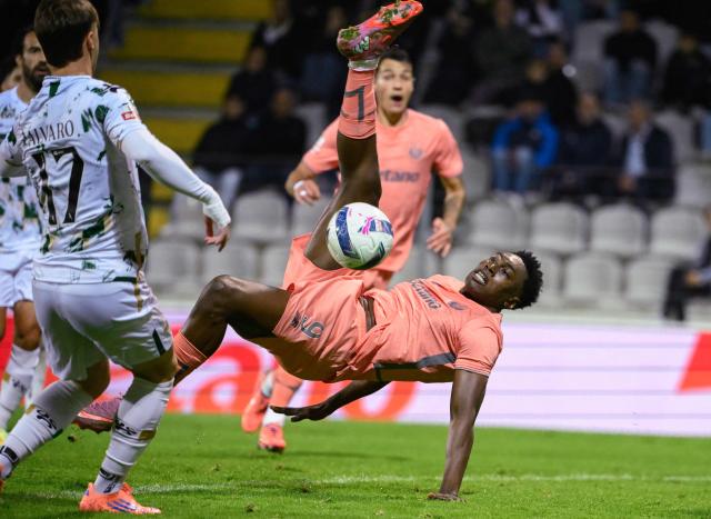 FC Porto's Spanish forward #09 Samuel Omorodion kicks at goal during the Portuguese league football match between Moreirense FC and FC Porto at Comendador Joaquim de Almeida Freitas stadium in Moreira de Conegos on October 27, 2025. (Photo by Miguel RIOPA / AFP)