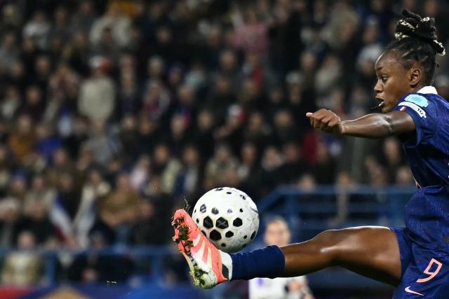 France's forward #09 Melvine Malard controls the ball during the UEFA Women's Nations League semi-final football match between France and Germany at the Michel-d'Ornano Stadium in Caen, northwestern France, on October 28, 2025. (Photo by LOU BENOIST / AFP)