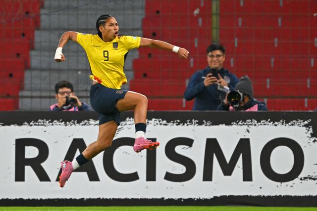 Ecuador's forward #09 Nayely Bolanos celebrates after scoring a penalty goal during the Conmebol Women's Nations League 2025-26 football match between Ecuador and Colombia at the Rodrigo Paz Delgado Stadium in Quito on October 28, 2025. (Photo by Rodrigo BUENDIA / AFP)