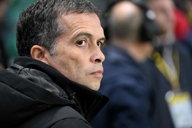 Nantes' Portuguese head coach Luis Castro looks on during the French L1 football match between FC Nantes and AS Monaco at the Stade de la Beaujoire-Louis Fonteneau in Nantes, western France, on October 29, 2025. (Photo by Sebastien Salom-Gomis / AFP)