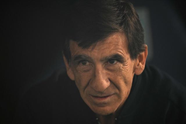 Racing's head coach Gustavo Costas looks on ahead of the Copa Libertadores semifinal second leg football match between Argentina's Racing and Brazil's Flamengo at the Presidente Juan Domingo Peron - El Cilindro stadium in Avellaneda, Buenos Aires province, on October 29, 2025. (Photo by Luis ROBAYO / AFP)