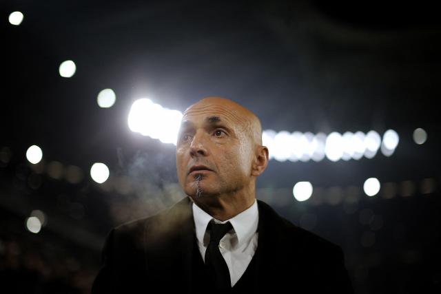 (FILES) AS Roma's coach Luciano Spalletti looks on during the Italian Serie A football match between Juventus and As Roma on December 17, 2016 at the Juventus Stadium, in Turin. Luciano Spalletti has been hired as Juventus coach after the sacking of Igor Tudor, the Serie A club announced on October 30, 2025. Former Italy coach Spalletti has signed a contract until the end of the season which will reportedly be extended if Juve qualify for next season's Champions League. (Photo by MARCO BERTORELLO / AFP)