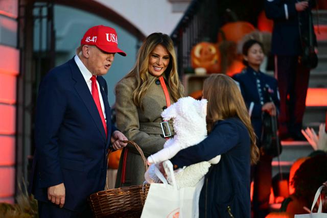 US President Donald Trump and First Lady Melania Trump host a Halloween event at the White House in Washington, DC on OCtober 30, 2025. (Photo by Jim WATSON / AFP)