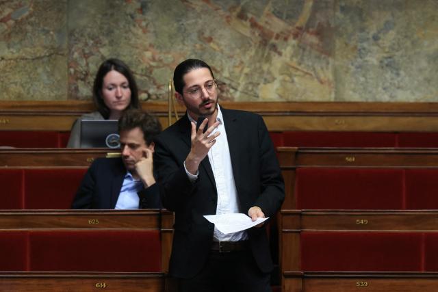 La France Insoumise - Nouveau Front Populaire's MP Aurelien Le Coq speaks during a parliamentary debate on the 2026 budget at The National Assembly, France's lower house parliament, in Paris on October 31, 2025. (Photo by Alain JOCARD / AFP)