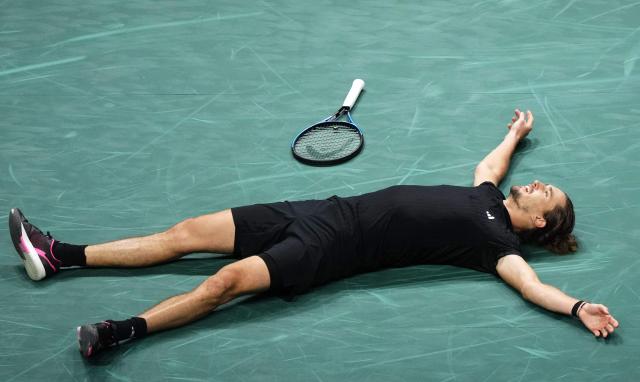 Germany's Alexander Zverev celebrates after winning against Russia's Daniil Medvedev at the end of their men's singles quarter-final match on day five of the Paris ATP Masters 1000 tennis tournament at the Paris La Défense Arena in Nanterre, on the outskirts of Paris, on October 31, 2025. (Photo by Dimitar DILKOFF / AFP)
