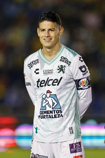 Leon's Colombian midfielder #10 James Rodriguez smiles before the Liga MX Apertura football match between America and Leon at the Ciudad de los Deportes Stadium in Mexico City on November 1, 2025. (Photo by Rodrigo Oropeza / AFP)