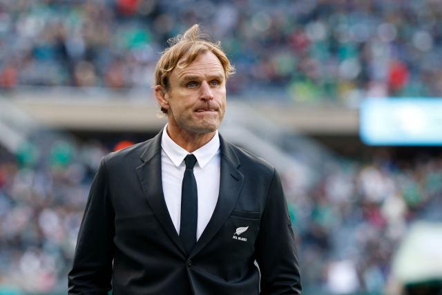 New Zealand's head coach Scott Robertson walks on the field before the "Gallagher Cup" international rugby test match against Ireland at Soldier Field in Chicago, Illinois, on November 1, 2025. (Photo by KAMIL KRZACZYNSKI / AFP)