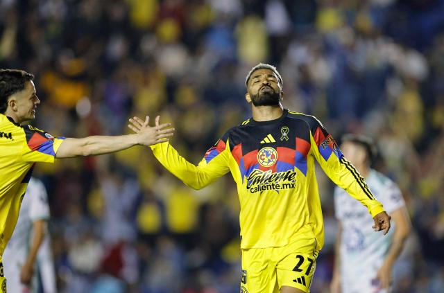 America's Uruguayan forward #27 Rodrigo Aguirre celebrates after scoring his team's second goal during the Liga MX Apertura football match between America and Leon at the Ciudad de los Deportes Stadium in Mexico City on November 1, 2025. (Photo by Rodrigo Oropeza / AFP)