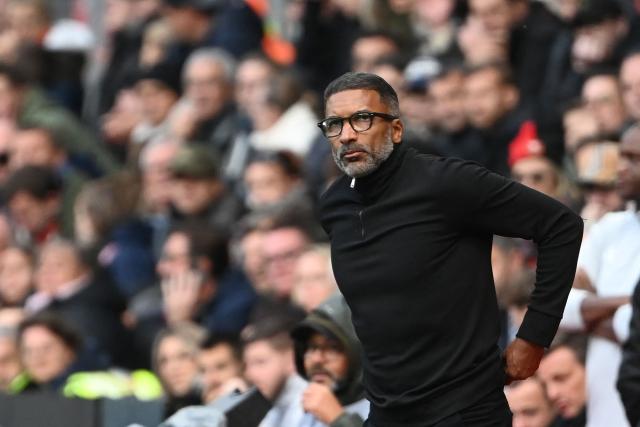 Rennes' Senegalese head coach Habib Beye watches his players from the touchline during the French L1 football match between Stade Rennais FC and RC Strasbourg Alsace at the Roazhon Park stadium in Rennes, western France, on November 2, 2025. (Photo by JEAN-FRANCOIS MONIER / AFP)