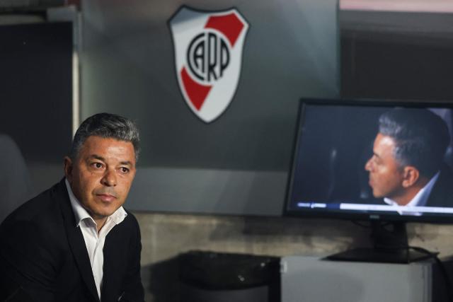 River Plate's head coach Marcelo Gallardo gestures during the Argentine Professional Football League 2025 Clausura Tournament match between River Plate and Gimnasia at the Mas Monumental Stadium in Buenos Aires on November 2, 2025. (Photo by ALEJANDRO PAGNI / AFP)