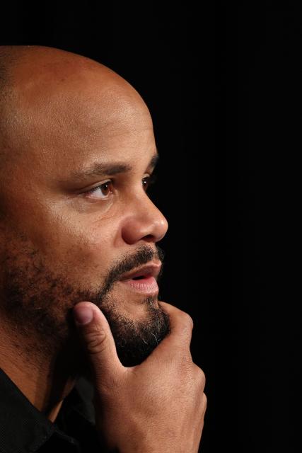 Bayern Munich's Belgian head coach Vincent Kompany looks on during a press conference at the Parc des Princes stadium, in Paris, on November 3, 2025, on the eve of the UEFA Champions League first round day 4 football match between Paris Saint-Germain and FC Bayern Munich. (Photo by FRANCK FIFE / AFP)