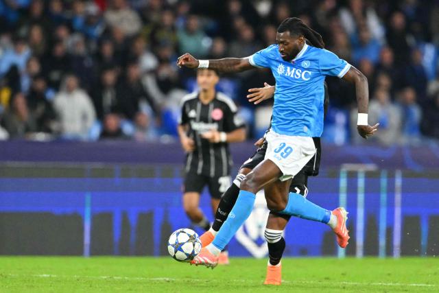 Napoli's Cameroonian midfielder #99 Andre-Frank Anguissa controls the ball during the UEFA Champions League - league phase day 4 football match between Napoli and Eintracht Frankfurt at the Diego Armando Maradona stadium in Naples on November 4, 2025. (Photo by Andreas SOLARO / AFP)