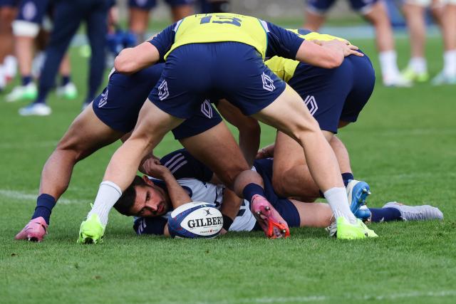France's fly-half Thomas Ramos takes part in a training session of the French national rugby team ahead of the Autumn Nations Series  International rugby union test match in Marcoussis, south of Paris on November 05, 2025. (Photo by Anne-Christine POUJOULAT / AFP)