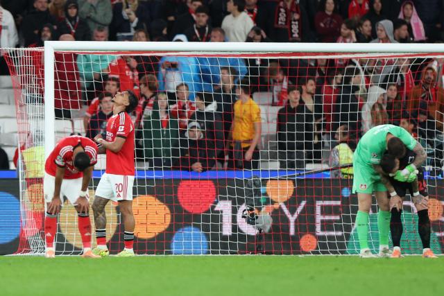 TOPSHOT - SL Benfica's Colombian midfielder #20 Richard Rios reacts at the end of the UEFA Champions League league phase day 4 football match between SL Benfica and Bayer Leverkusen at Estadio da Luz in Lisbon on November 5, 2025. (Photo by PATRICIA DE MELO MOREIRA / AFP)