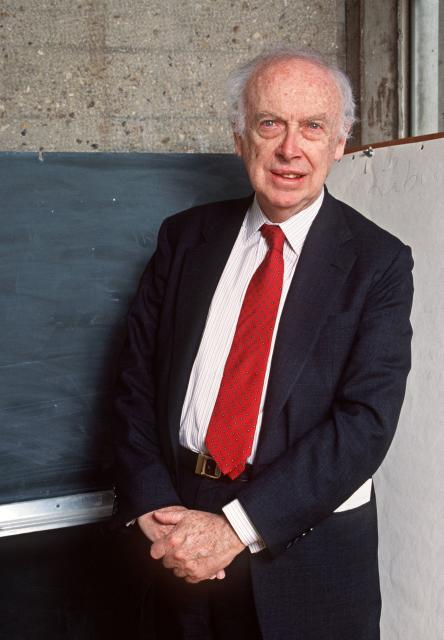 (FILES) Picture taken on April 23, 1993 in Paris of American geneticist James Dewey Watson in front of a blackboard, explaining his work to discover the molecular structure on DNA for which he shared the 1962 Physiology and Medicine Nobel Prize with British Francis Crick and Maurice Wilkins. James Watson -- the Nobel laureate co-credited with the pivotal discovery of DNA's double-helix structure, but whose career was later tainted by his repeated racist remarks -- has died, his former lab said on November 7, 2025. He was 97. (Photo by DANIEL MORDZINSKI / AFP)