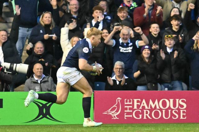 Scotland's wing Kyle Steyn scores their second try during the Autumn Nations Series international rugby union match between Scotland and New Zealand at Murrayfield in Edinburgh on November 8, 2025. (Photo by ANDY BUCHANAN / AFP)