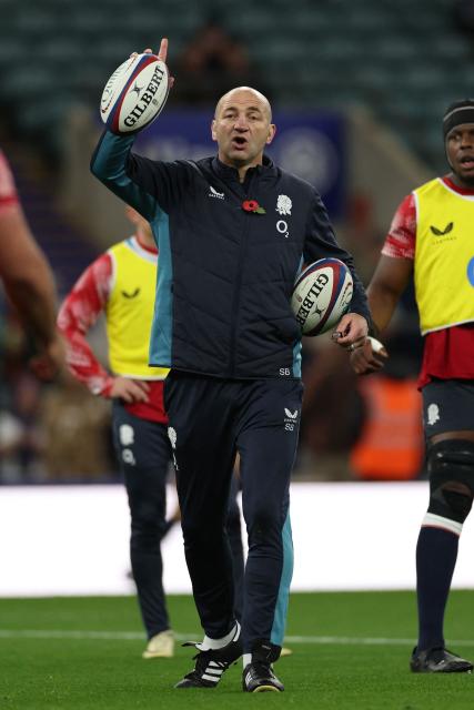 England's head coach Steve Borthwick (C) takes a warm-up session ahead of the Autumn Nations Series international rugby union match between England and Fiji at Allianz Stadium, Twickenham, in south-west London, on November 8, 2025. (Photo by Adrian Dennis / AFP)