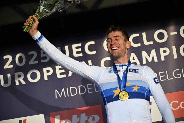 Belgian Toon Aerts celebrates his golden medal during the podium ceremony for the elite men race at the UEC Cyclocross European Championships in Middelkerke, on November 9, 2025. (Photo by JASPER JACOBS / Belga / AFP) / Belgium OUT