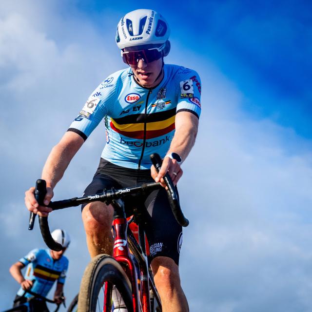Belgium's rider Michael Vanthourenhout competes in the elite men race at the UEC Cyclocross European Championships in Middelkerke, on November 9, 2025. (Photo by JASPER JACOBS / Belga / AFP) / Belgium OUT