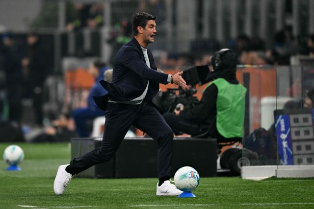 Inter Milan's Romanian head coach Cristian Chivu reacts during the Italian Serie A football match between Inter Milan and Lazio at San Siro stadium in Milan, on November 9, 2025. (Photo by Stefano RELLANDINI / AFP)